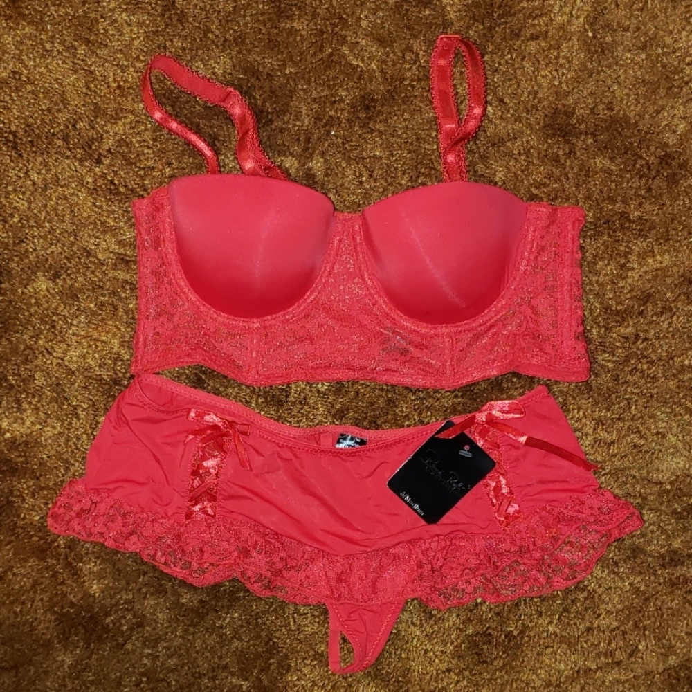 Lingerie bra and thong set